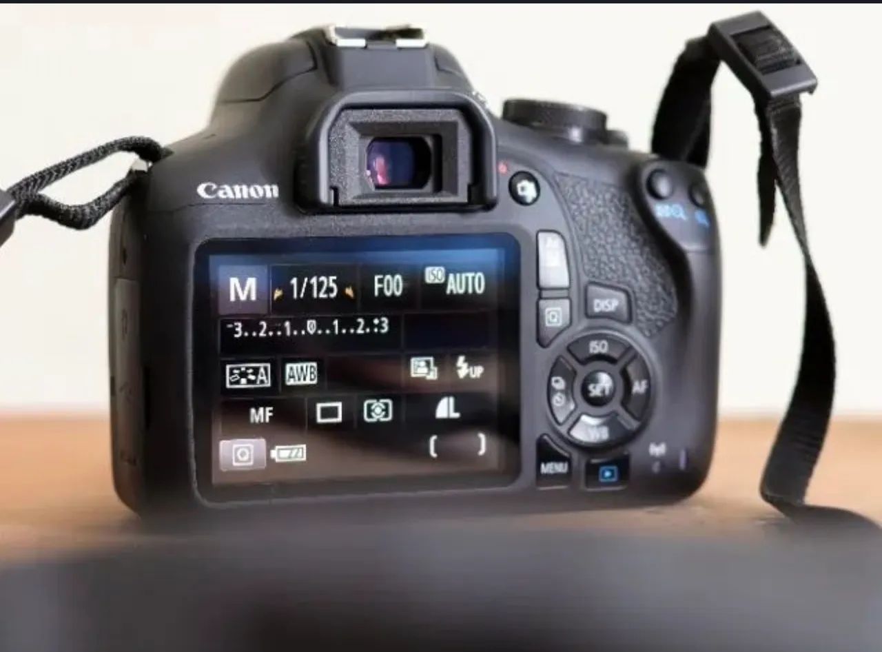 Vendo Câmera Canon EOS Rebel T7