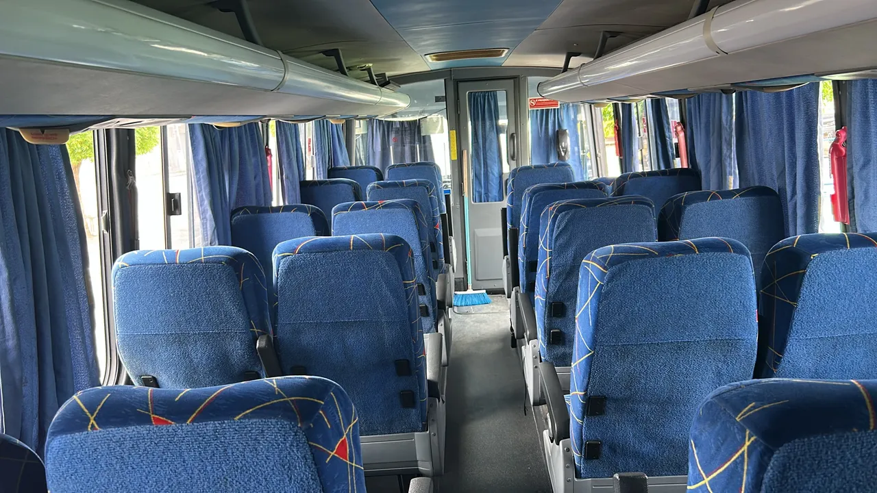 Micro ônibus sem ar