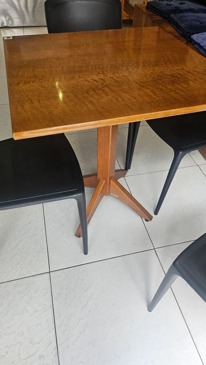 Cadeiras e Mesa de Jantar Quadrada Tramontina 4 Lugares 70cm - Foto 2