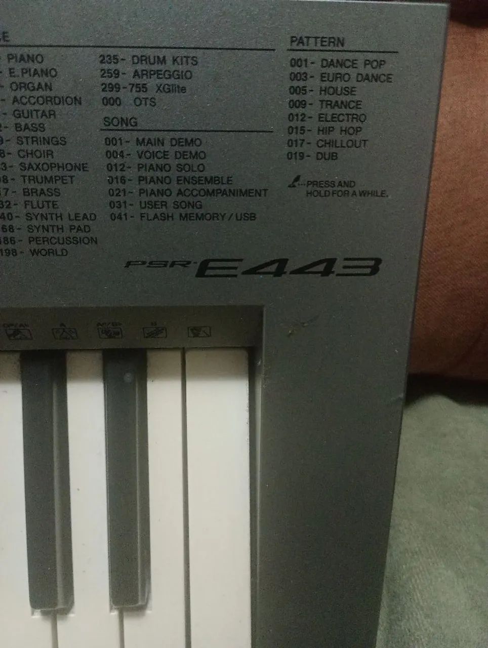 Teclado Yamaha PSR E443 - Foto 3