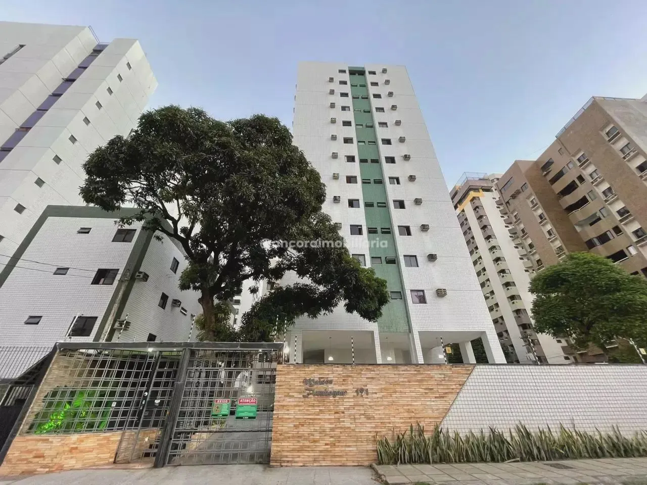 Imóvel para aluguel tem 80 metros quadrados com 3 quartos em Torre - Recife - PE