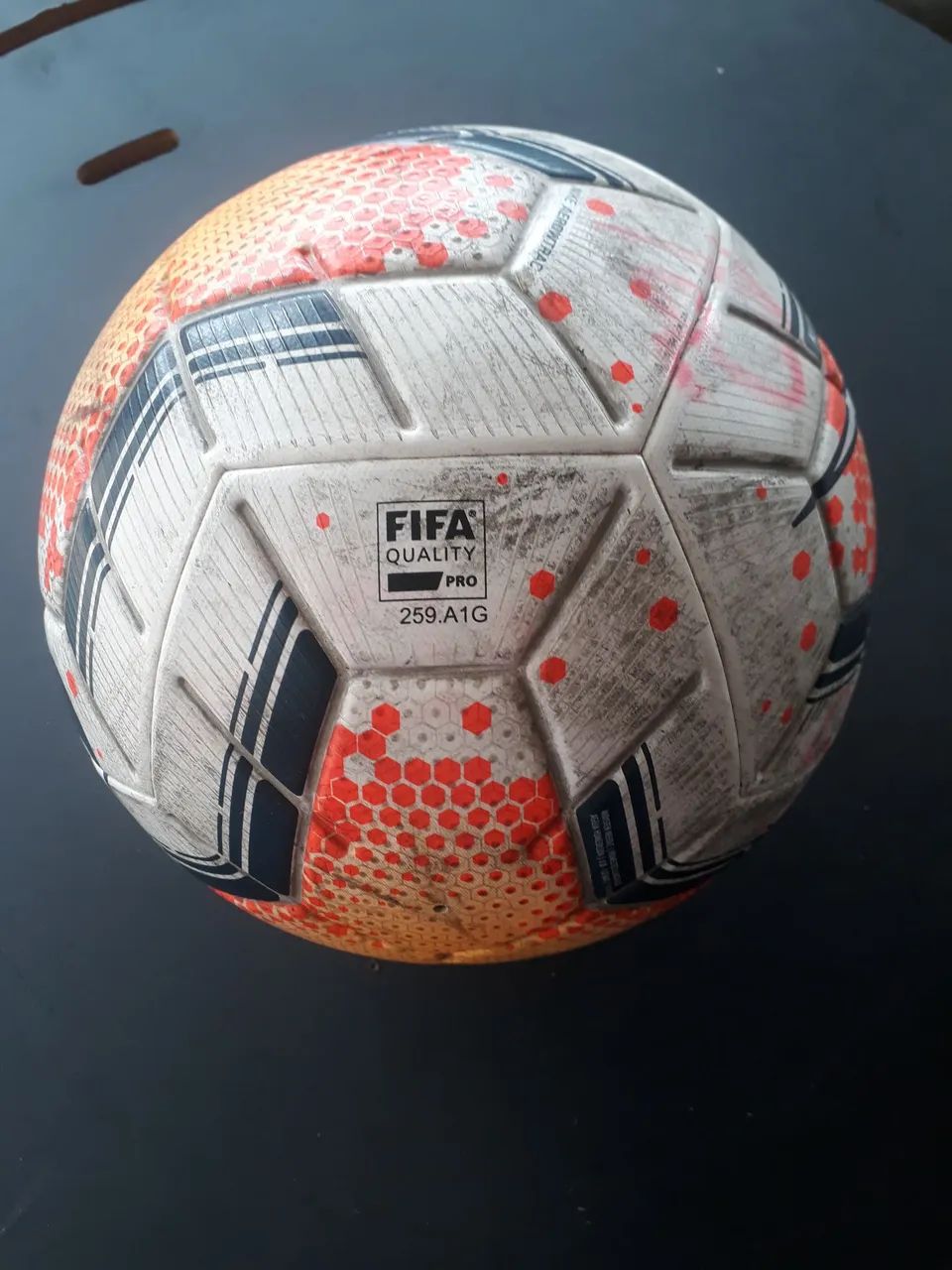 Bola de Futebol FIFA Quality Pro