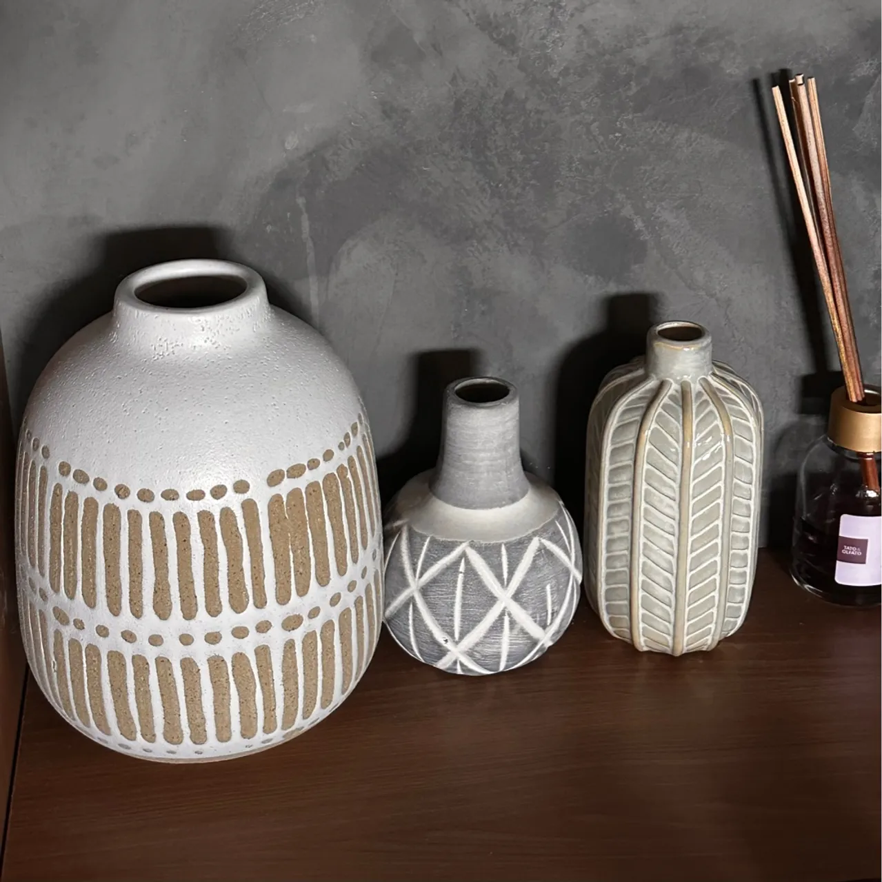 3 Vasos Decorativos em Cerâmica