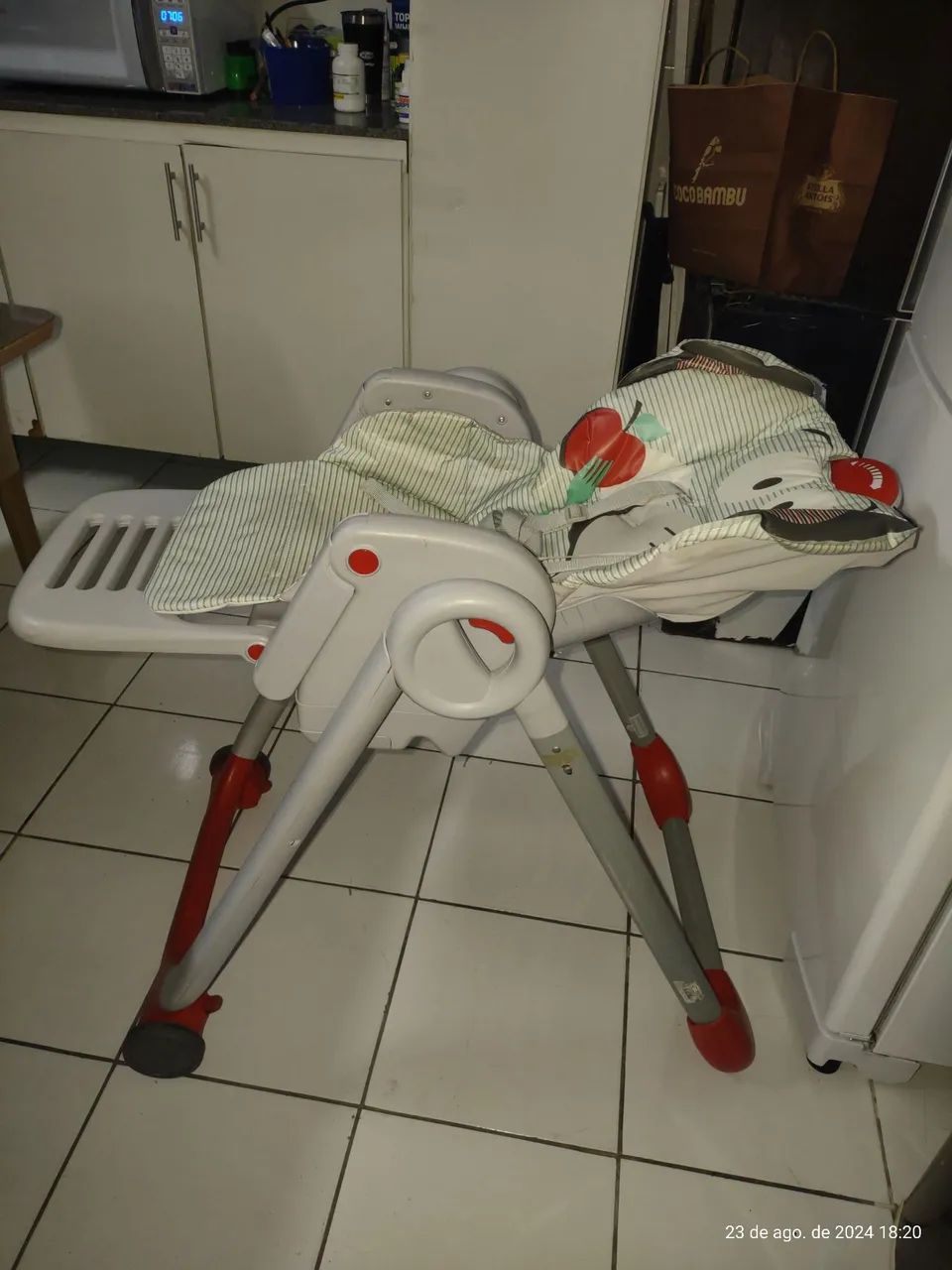 Cadeira de Alimentação Infantil Chicco Polly 2 start em Ótimo Estado - Foto 4