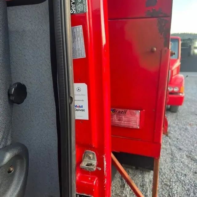 Caminhão Caçamba 710 Ano 2011 - Foto 4