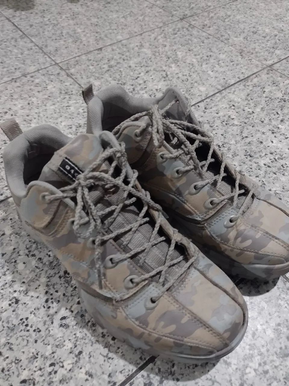 Oakley Halftrack Low Tenis Oakley Central Surf Oakley Halftrack