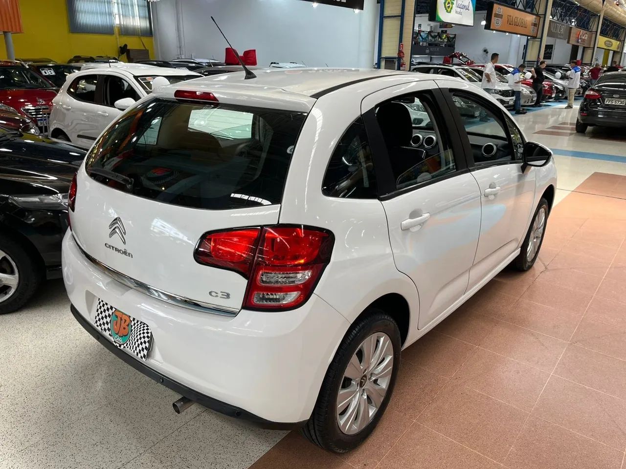 CITROEN C3 1.2 STYLE EDITION 12V - Foto 4
