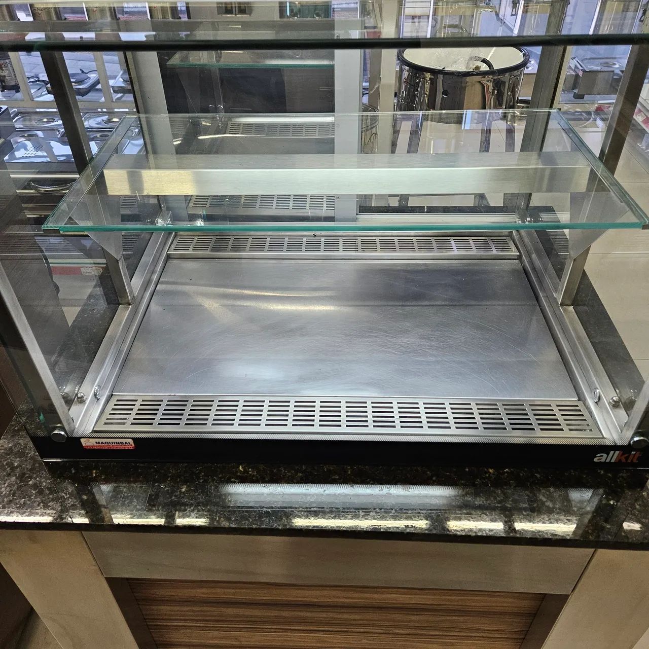 Vitrine refrigerada Ar Forçado Inox, MDF e Granito com Iluminação Led - Foto 5