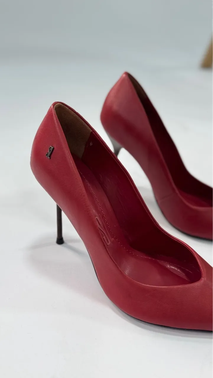 Scarpin Vermelho Elegante - Salto Fino