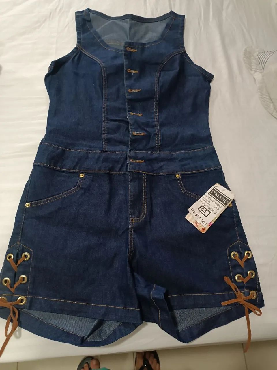Macaquinho jeans novo