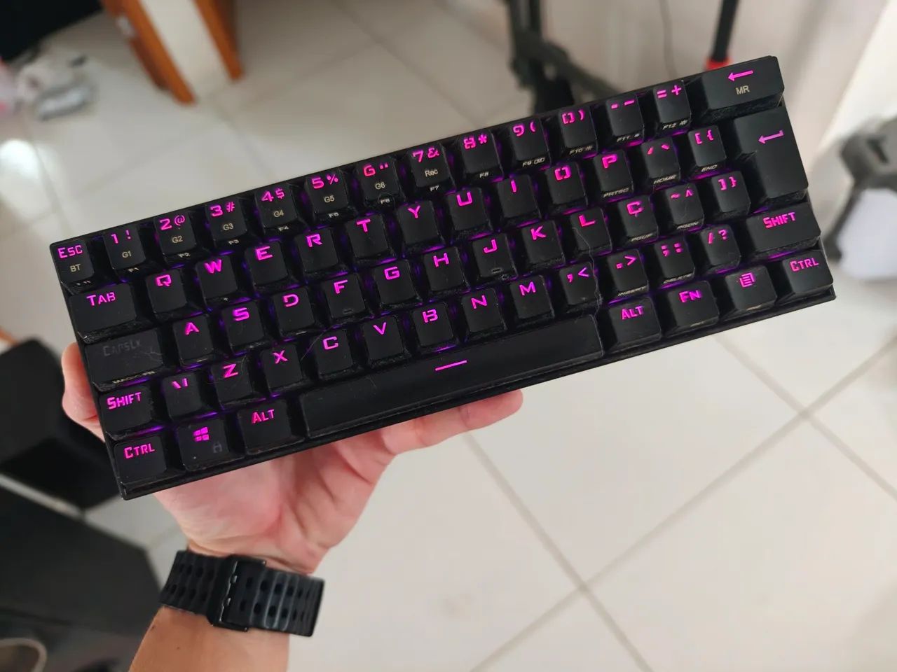 Teclado Mecânico Redragon K530RGB 60% Bluetooth/Cabeado - Leia o anúncio