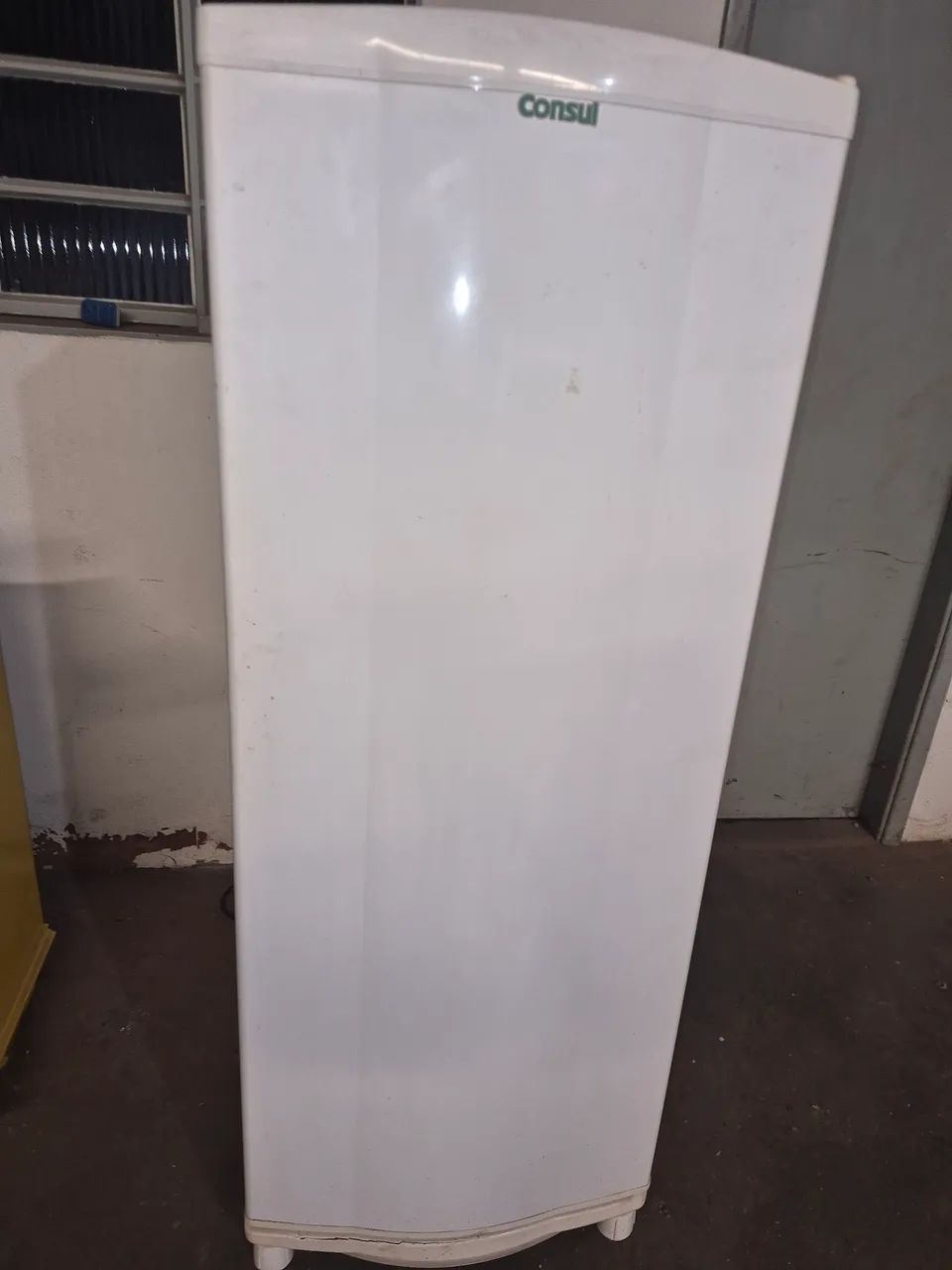 Vendo geladeira 