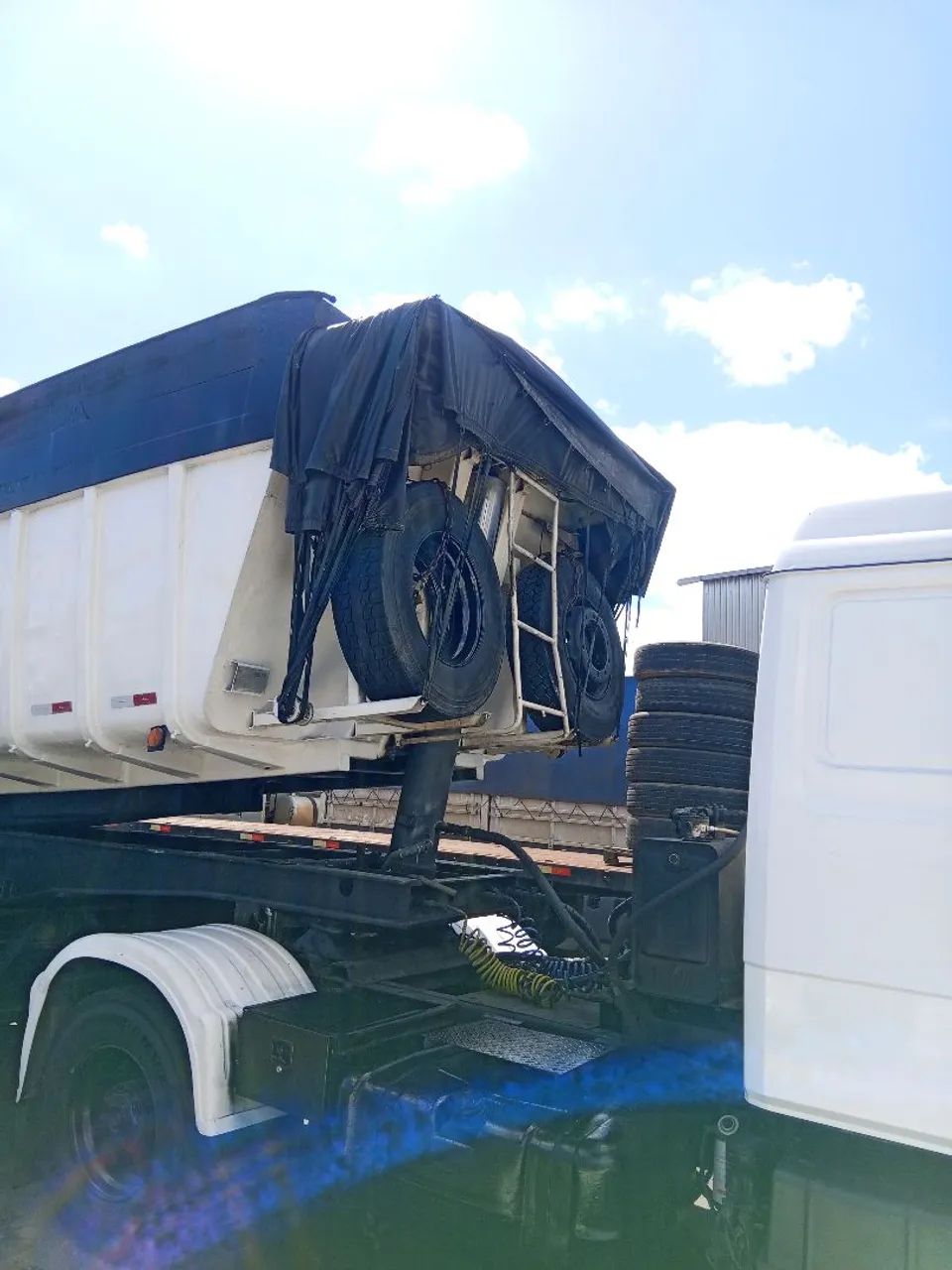 Carreta iderol com pneus - Foto 3