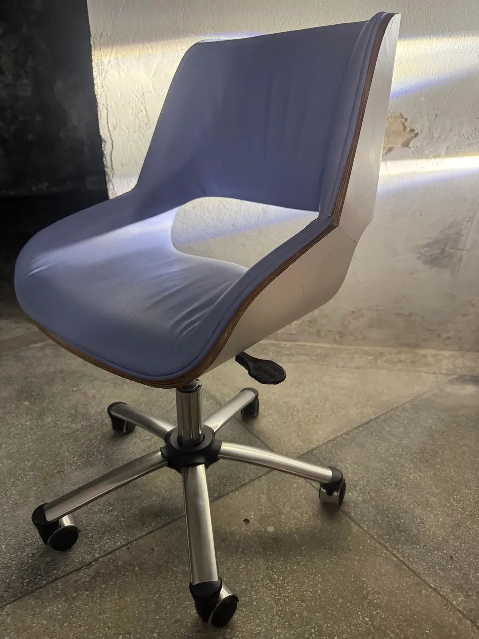 Cadeiras executiva de escritório Azul claro Corino top - Foto 4
