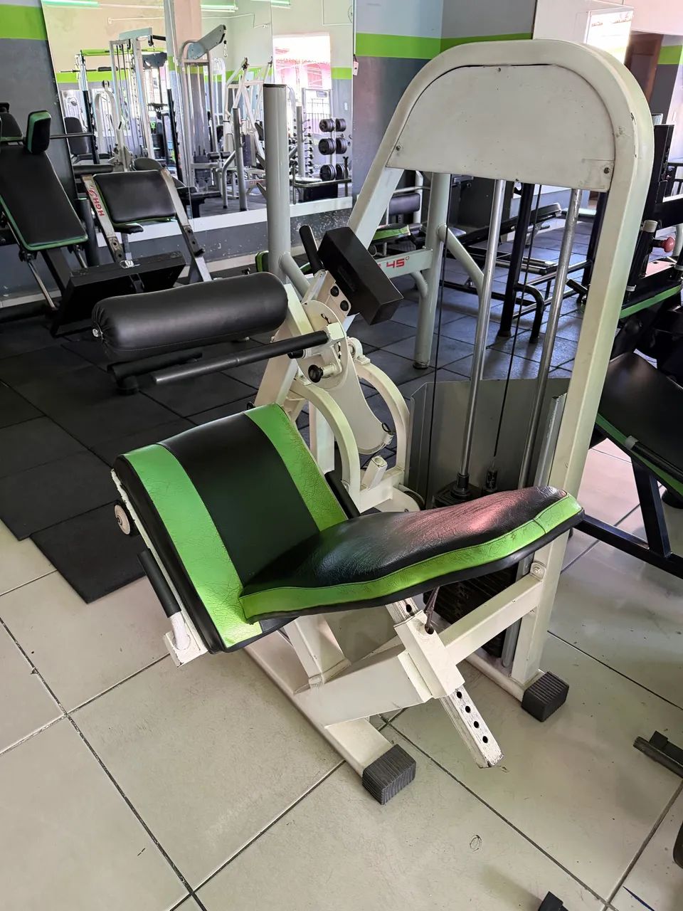 Equipamentos musculação 