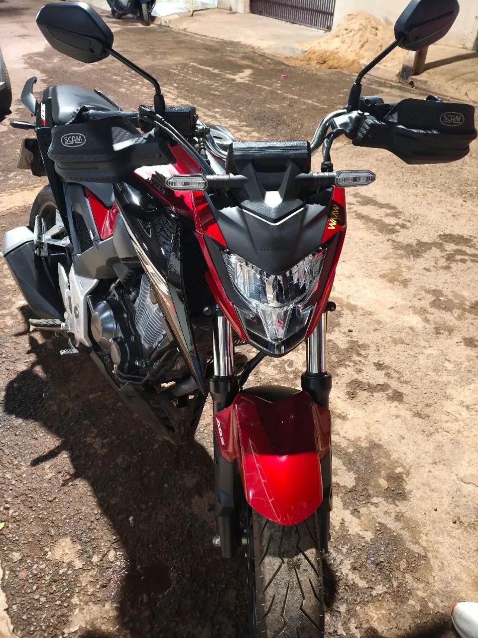Cb 300F 