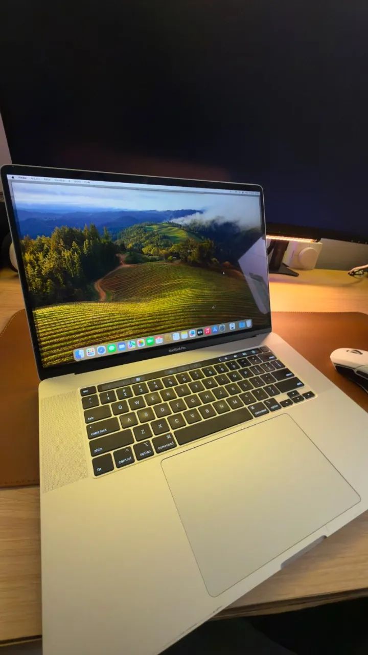 MacBook Pro 16