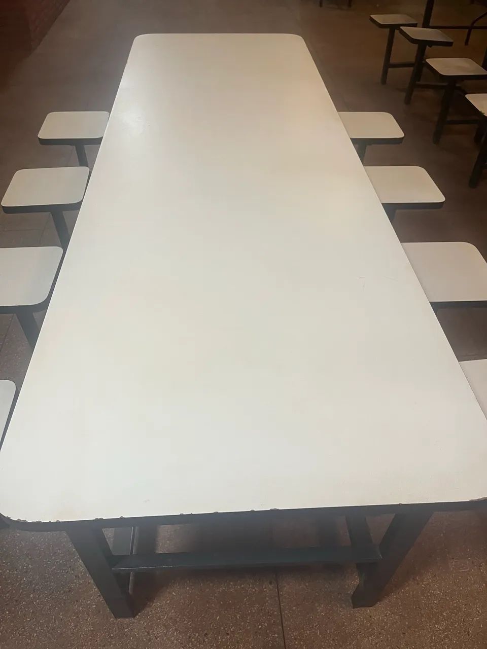 Mesa de Refeitório com 8 Bancos Integrados em MDF - Foto 4