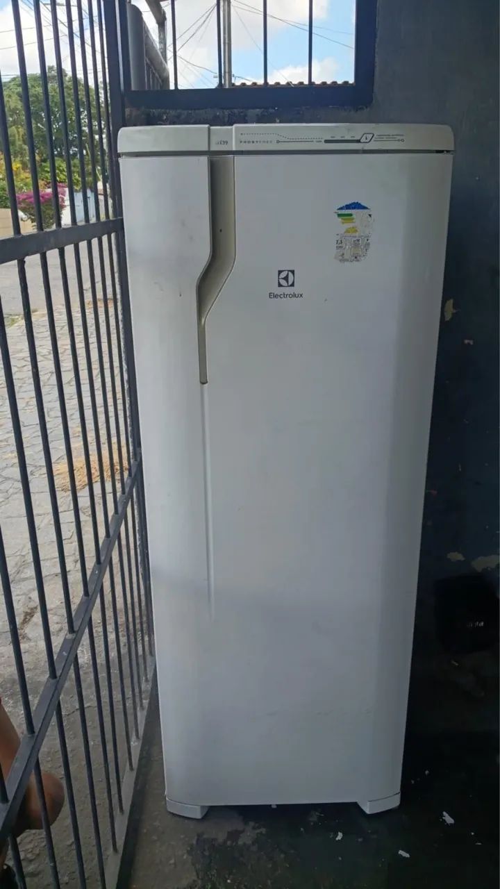 Geladeira Electrolux Frost Free automática completa com garantia  - Foto 2