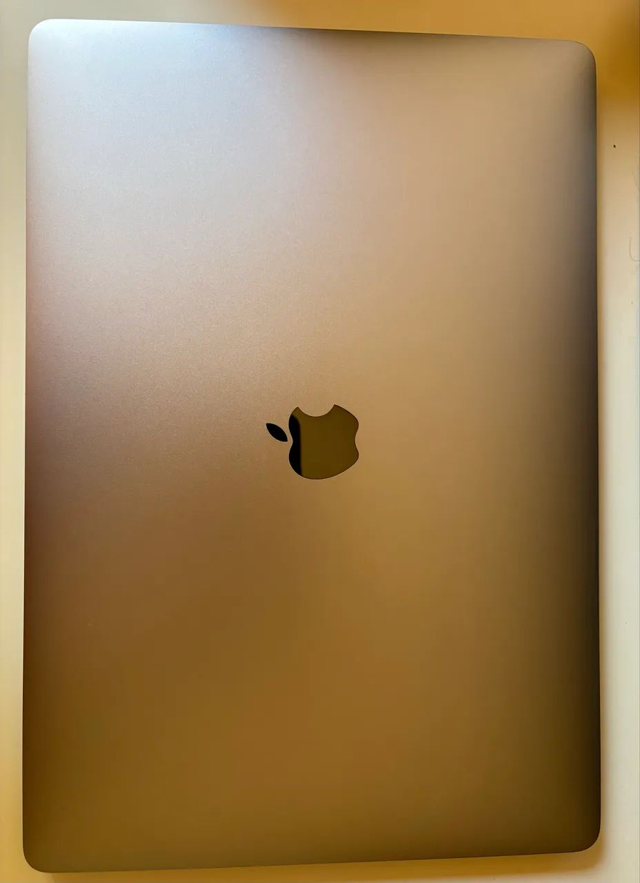 MacBook Pro 15 Retina 2019 i7 32GB 512 SSD Radeon Pro 560X
