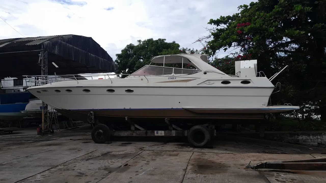 Vendo - Casco - Lancha Engemare 48 - Sem motor - Foto 5