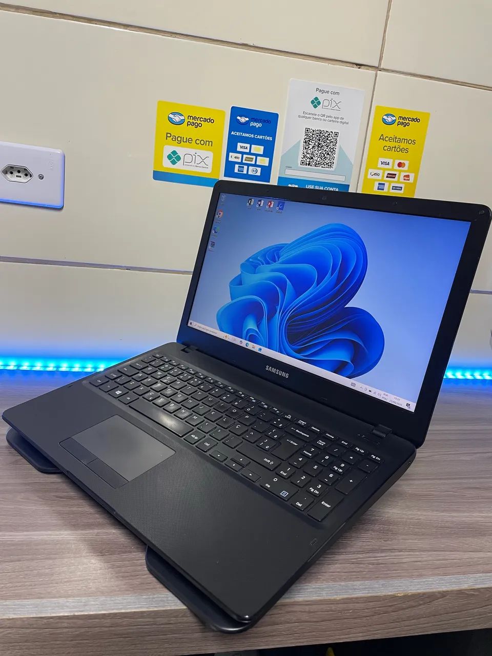 Notebook Samsung i3 / 8GB RAM / 500GB  - Foto 3
