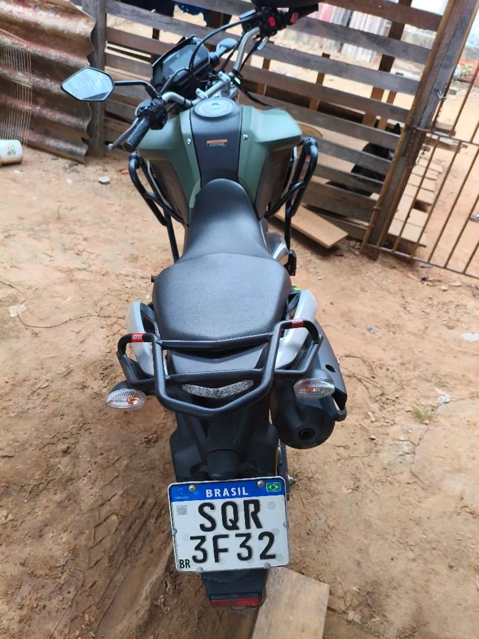 Vendo essa Lander semi-nova 6.000 km - Foto 3