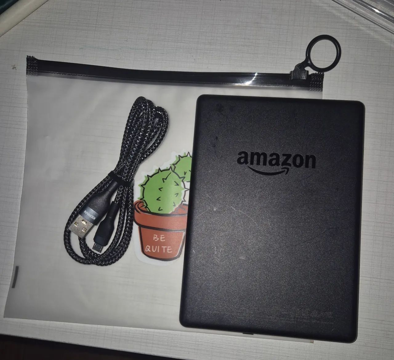 Kindle Geração 8, ótimo  funcionamento. Acompanha cabo e saquinho para guardar - Foto 3