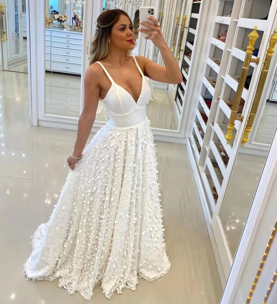 Vestido de noiva e daminha