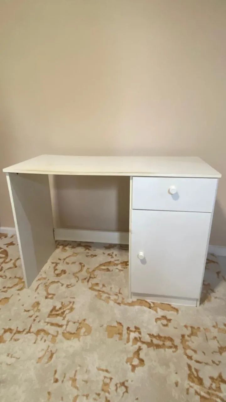 Mesa de escritório434778004344033282