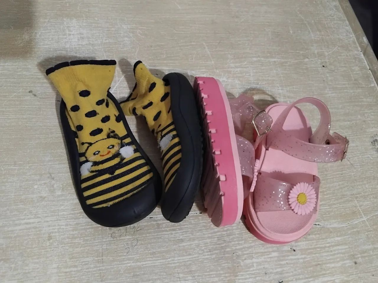 Lote de calçados para meninas números 20 - Foto 4
