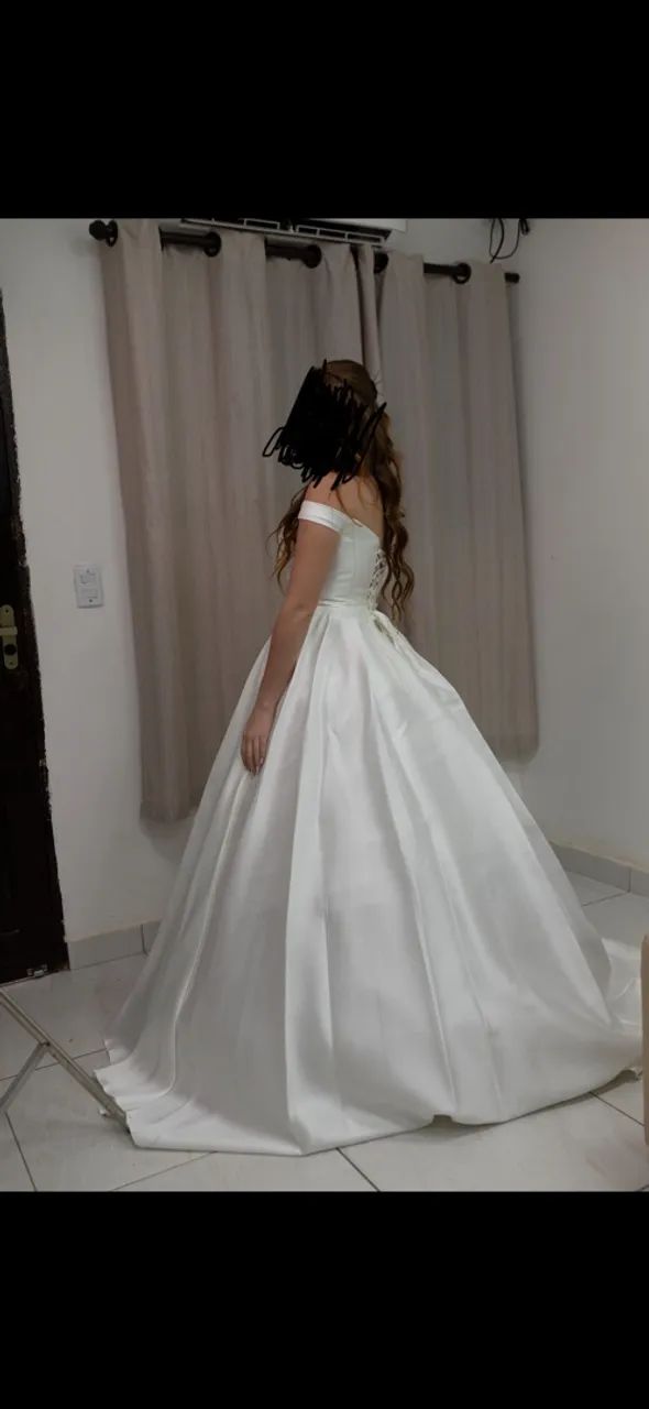 VENDO VESTIDO DE NOIVA - Foto 2