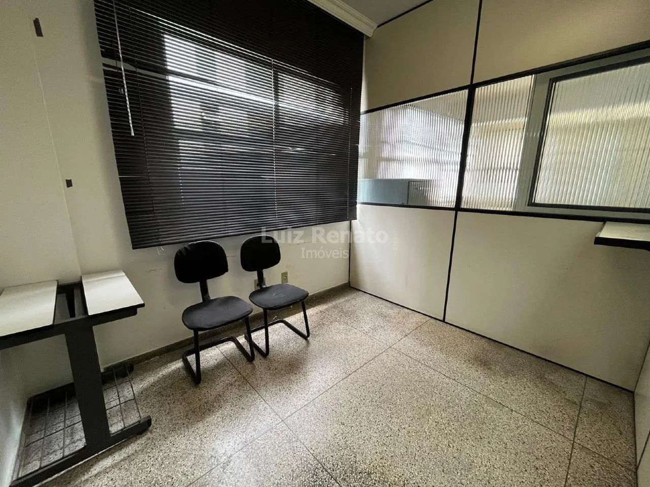 Sala com 120 m² e 2 vagas de garagem para locação no Lourdes - Foto 5
