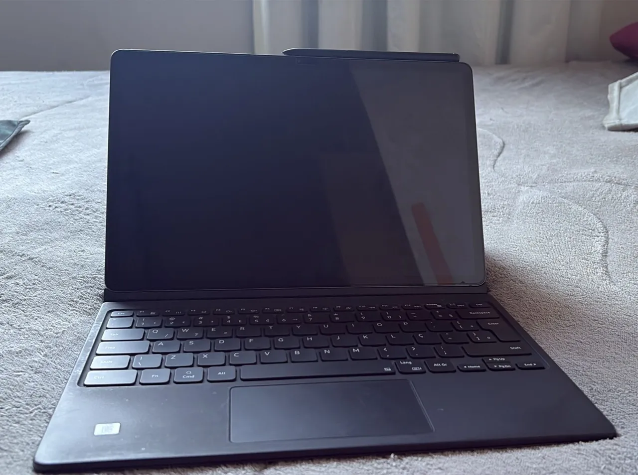 iPad Pro 13 M4 256GB Wi-Fi + Cellular - NÃO INCLUI O TECLADO E
