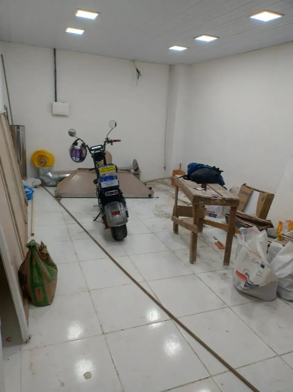 Centro / Loja / 9 8 2 2 3 8 9 7 3 - Foto 3