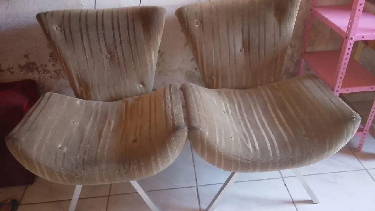 Duas poltronas 