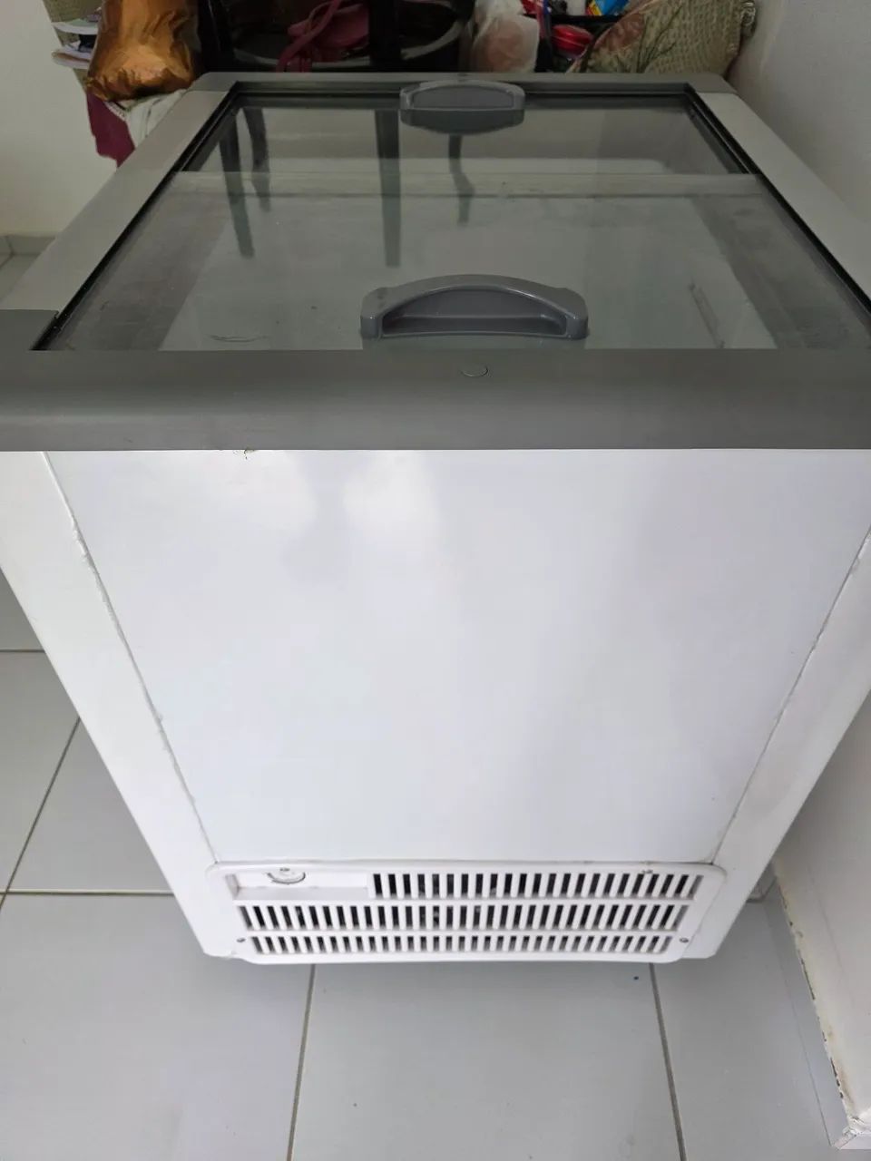 Vendo freezer horizontal expositor seminovo na garantia e NF