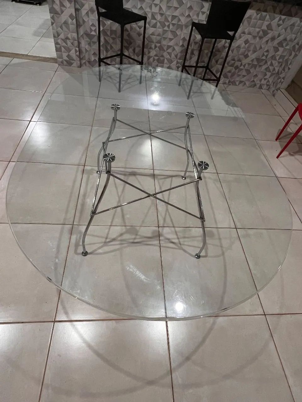 Mesa de vidro com base em inox lindíssima  - Foto 4