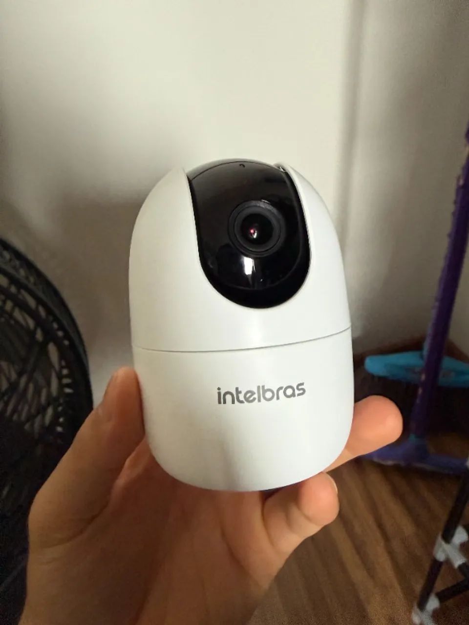 Câmera Intelbras IM4 360 Graus Babá Eletrônica Com Microfone Semi Nova
