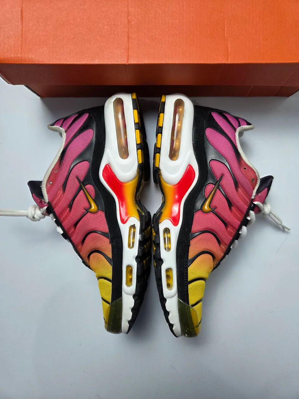 Air max plus TN "Yellow Pink Gradient" Tamanho 40 - Foto 3