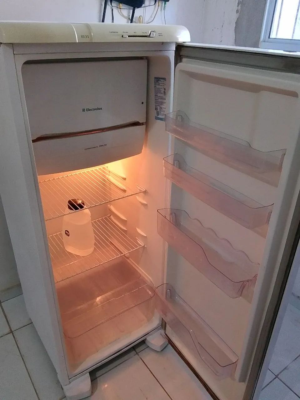 vende-se geladeira Electrolux  - Foto 4