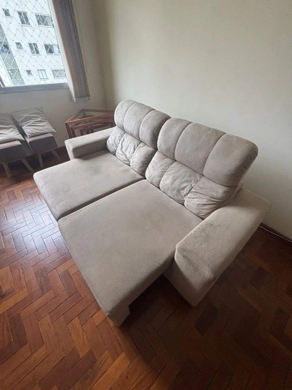 Sofá retrátil e reclinável