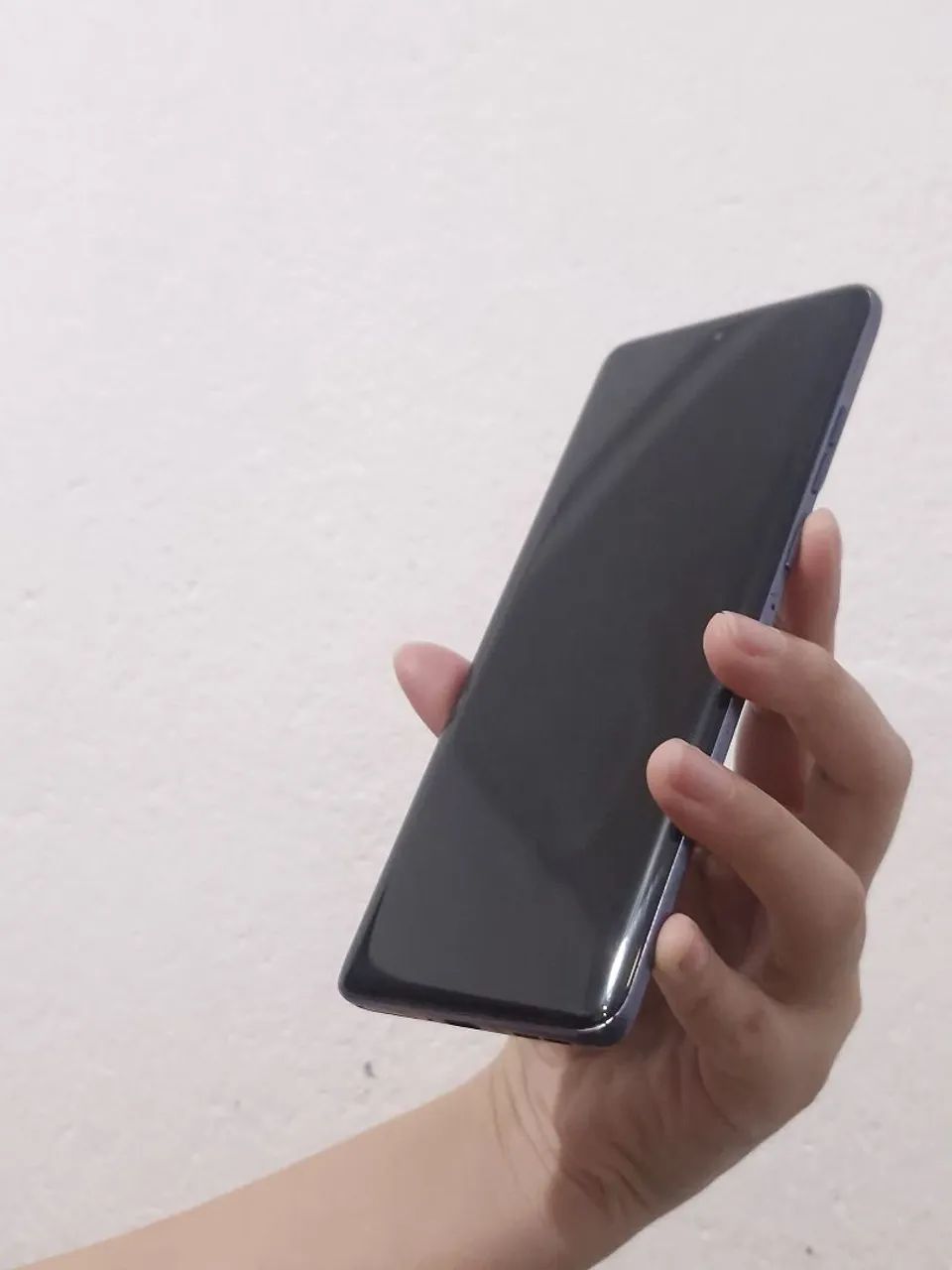 EDGE 60 FUSION 256GB E 8GB DE RAM  - Foto 2