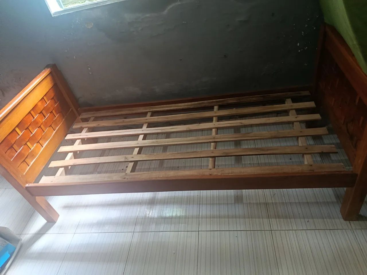 CAMA DE SOLTEIRO 