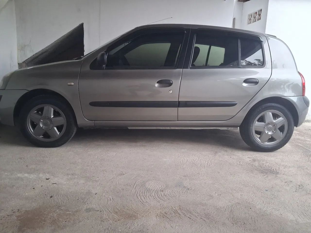 Renault Clio 2005