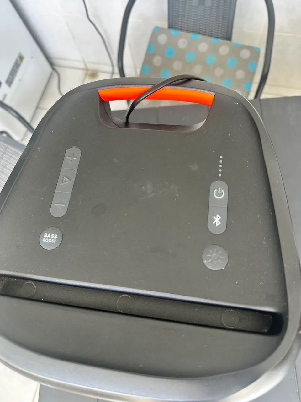 Party box JBL 100