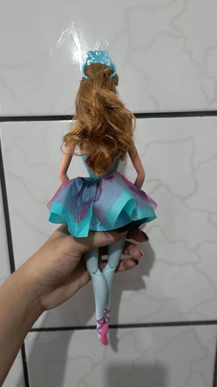 Boneca Barbie - Giselle e As Sapatilhas Mágicas 2012 - Foto 3
