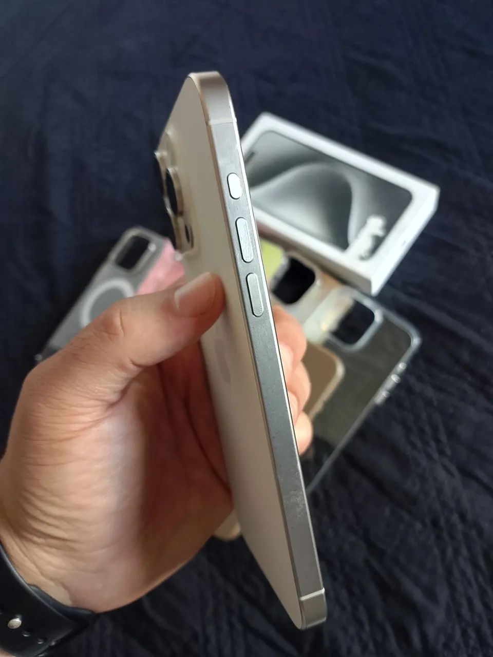 iPhone 15 Pro Max 256GB Com Caixa, Nota e várias capinhas! - Foto 2