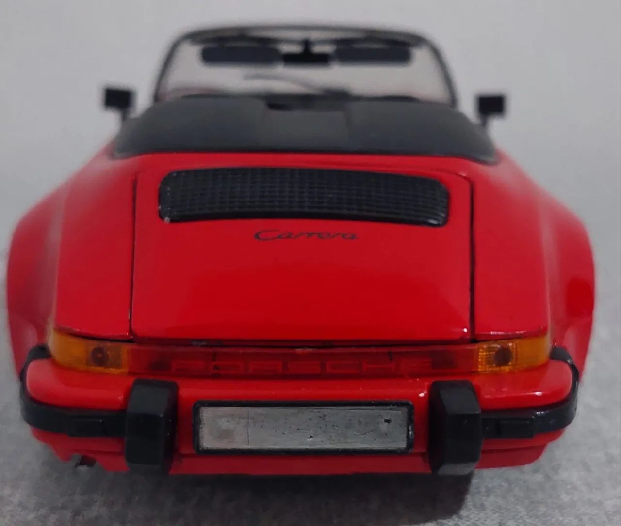 Porsche 911 1:18