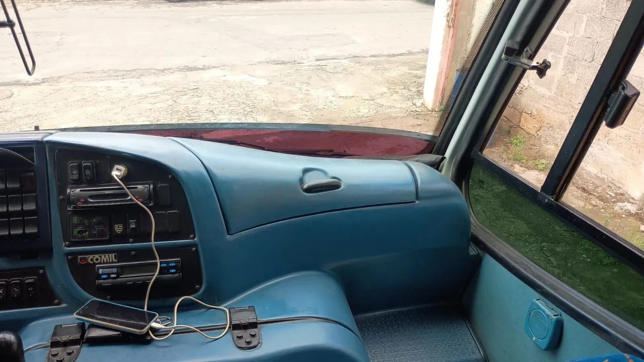Vendo micro ônibus Volkswagen modelo 2004. - Foto 8